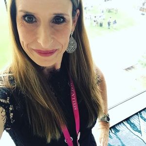 Meet your Posher, Holly